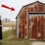 Seorang gadis berusia sembilan tahun mengira dia telah menemukan seekor kadal di hutan. Ketika dokter hewan melihatnya, dia berseru, “Ya Tuhan, menjauh!” ➤ Infotime.co