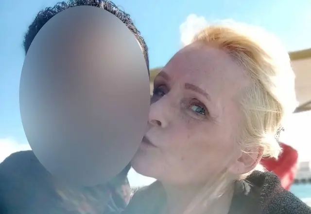 Жінка залишилася в боргах після розриву заручин із молодим коханцем ➤ Главное.net