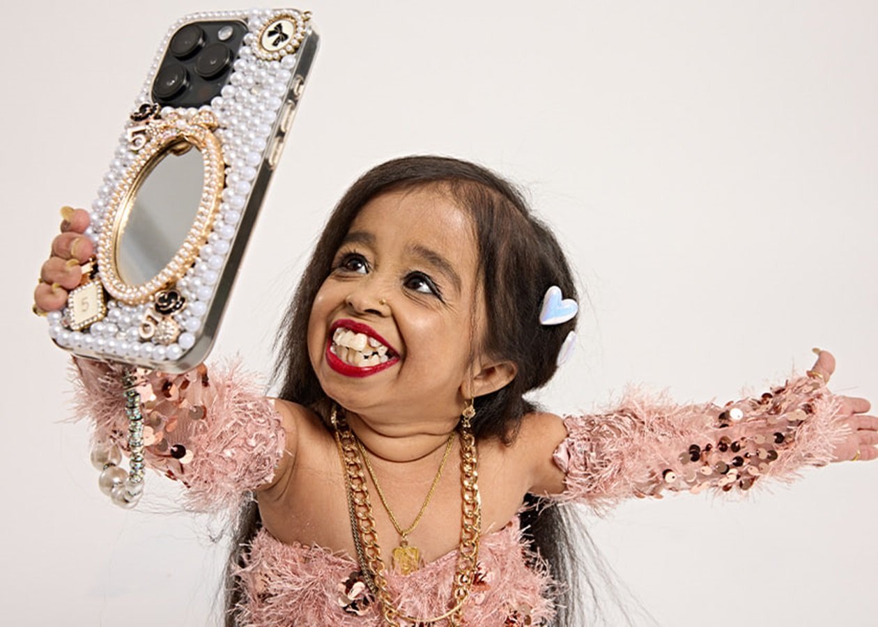 Рост 63 см и вес 5 кг: как живет самая низкая женщина в мире и чем она занимается сегодня