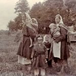 Справа не в настрої: чому на старих фото люди не усміхаються ➤ Infotime.co