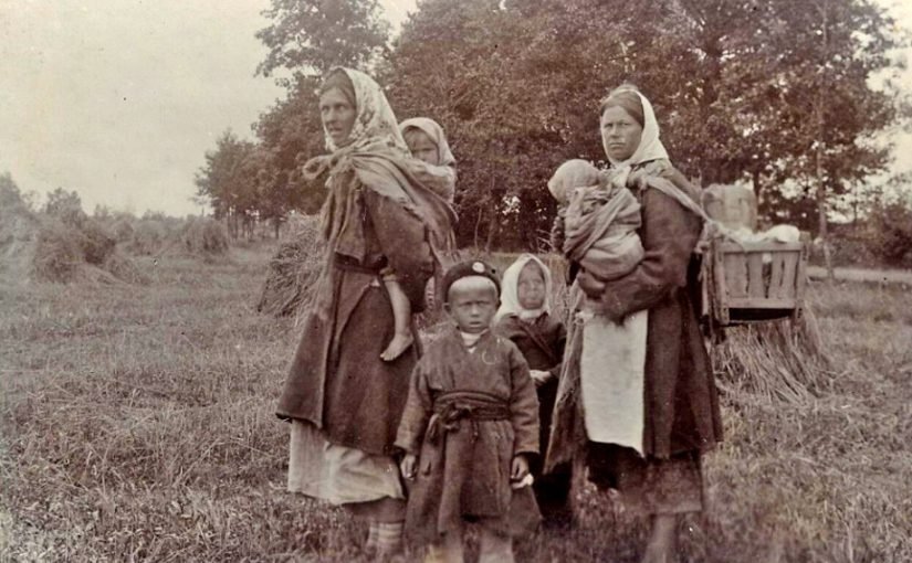 Дело не в настроении: почему на старых фото люди не улыбаются ➤ Infotime.co