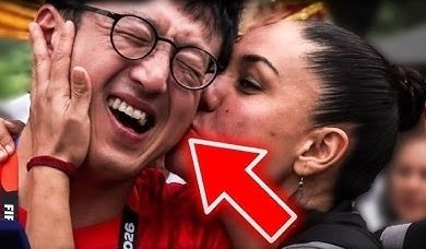 Un incidente inesperado en el Mundial de 2026: una aficionada mexicana besó a un periodista surcoreano durante una transmisión en vivo ➤ Главное.net