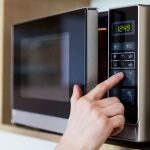 Мікрохвильовка втрачає популярність: який прилад дедалі частіше обирають для кухні ➤ Infotime.co